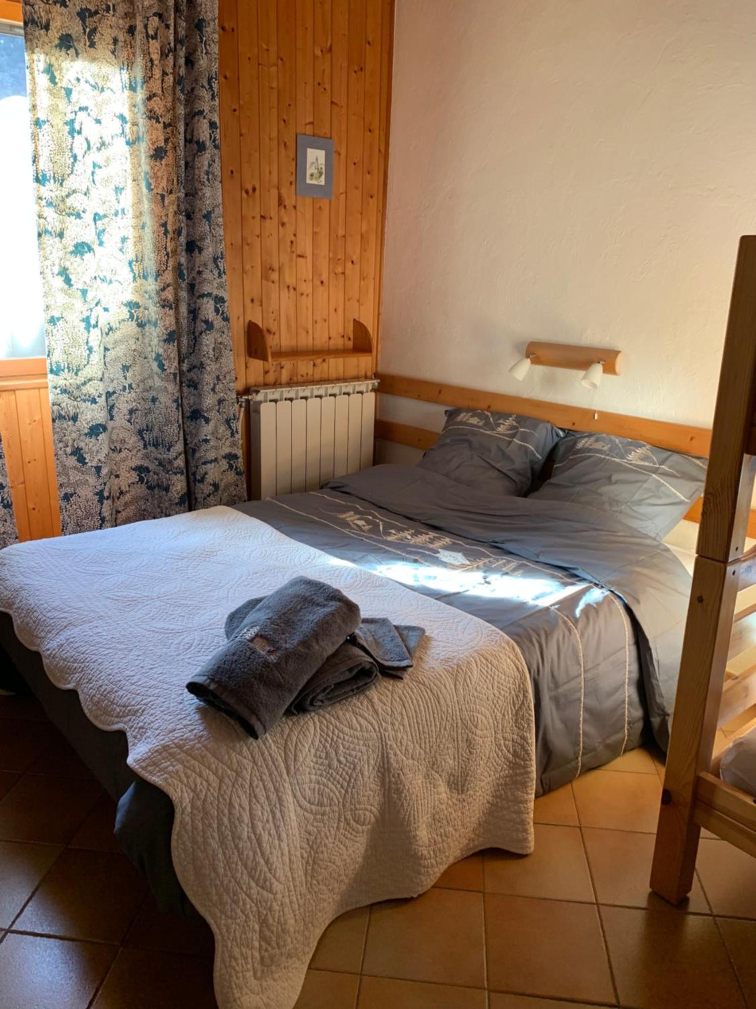 Saint-Étienne-en-Dévoluy La Tourtette Bed & Breakfast エクステリア 写真